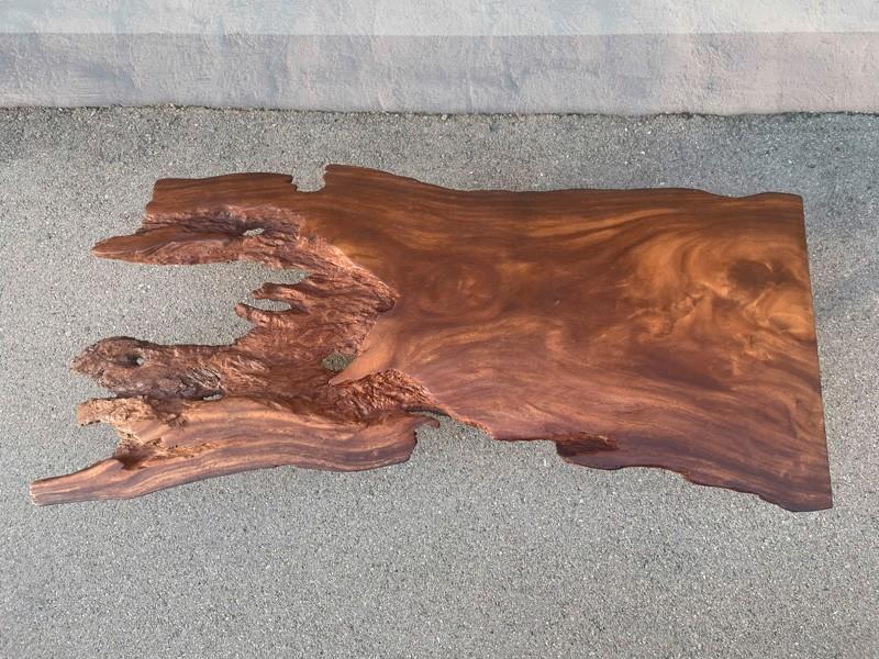 COUCHTISCH AUS EXOTISCHEM HOLZ SAMANEA SAMAN