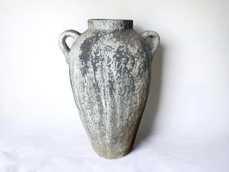 WHITE VASE MYKONOS