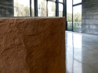 Sockelwaschbecken aus Stein Yves