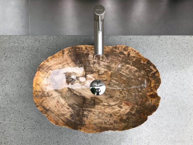 FINE STONE WASHBASIN JEWEL