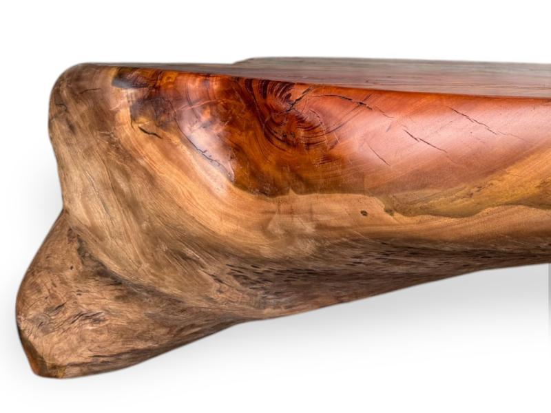 DETAIL OF THE MADEIRA COFFEE TABLE