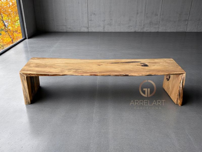 GROSSER TV-SCHRANK AUS MASSIVHOLZ GROSSER TV-SCHRANK AUS MASSIVHOLZ
