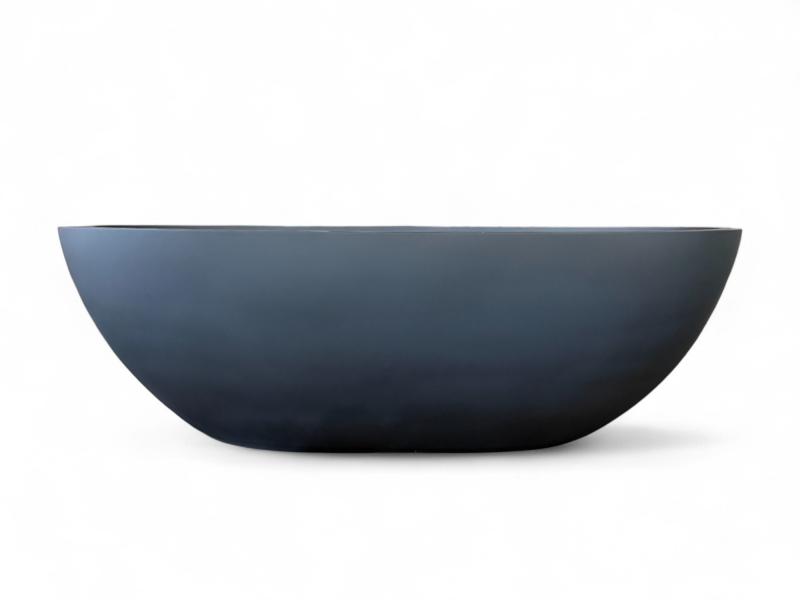 MATTSCHWARZE HARZBADEWANNE ZUMAIA