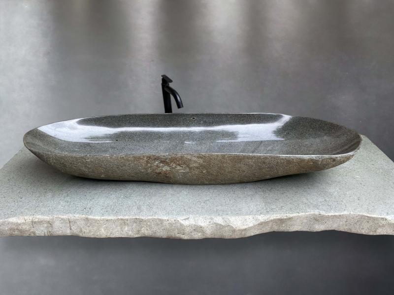 LAVABO MUY LARGO DE PIEDRA LEO