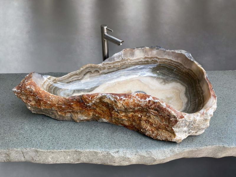 LAVANDINO ONYX ISOLA