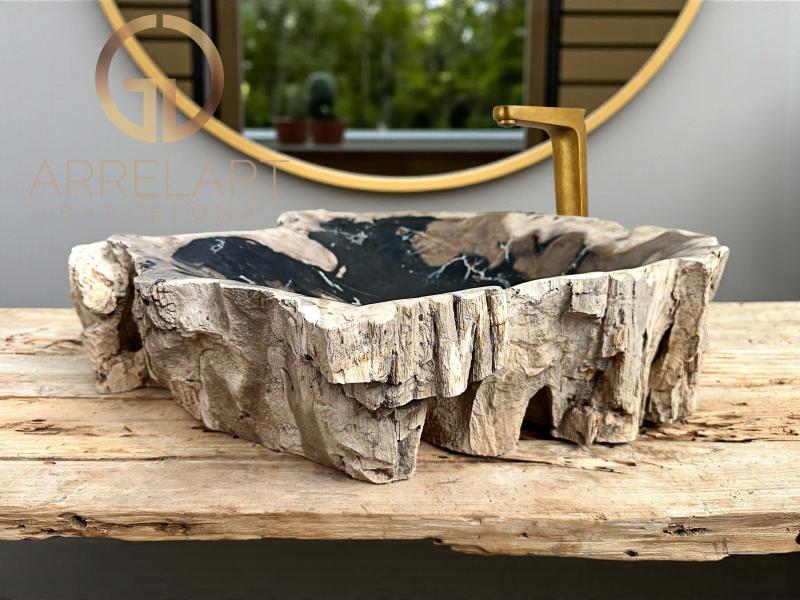 VASQUE EN BOIS PETRIFIE MAUI