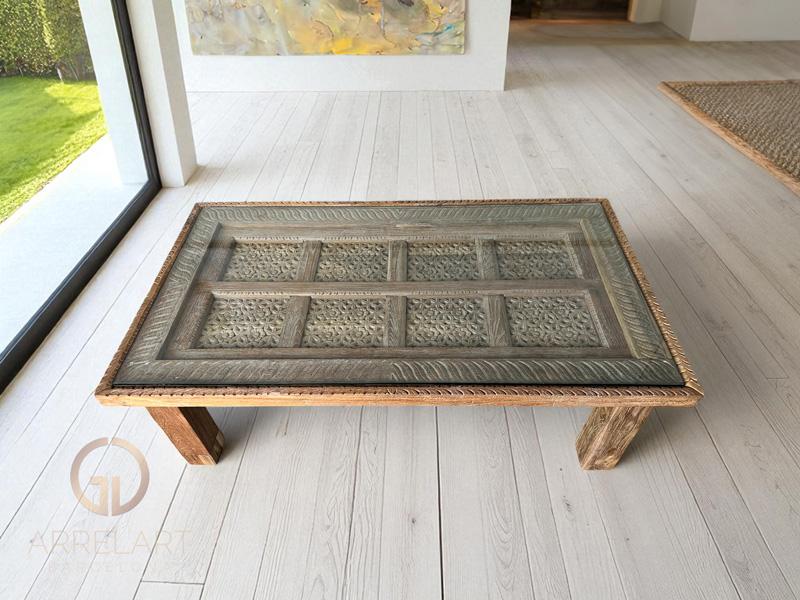 CARVED WOODEN COFFEE TABLE BASEL