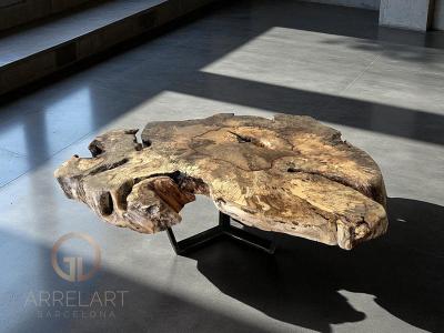 RUSTIC WOOD COFFEE TABLE