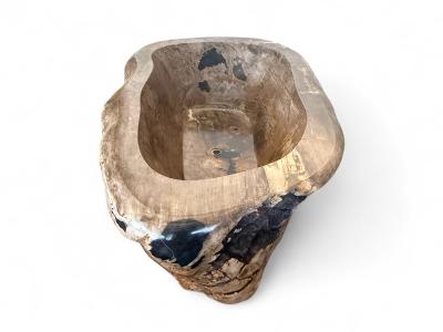 UNIQUE BATHTUB IN THE WORLD THE TREASURE