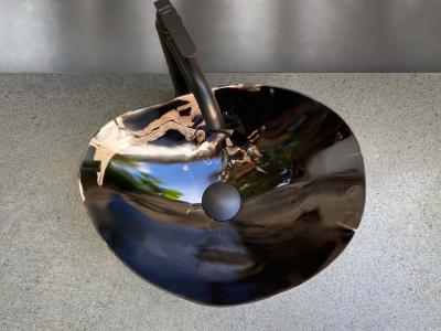 Weißes und Braunes Waschbecken Singapur