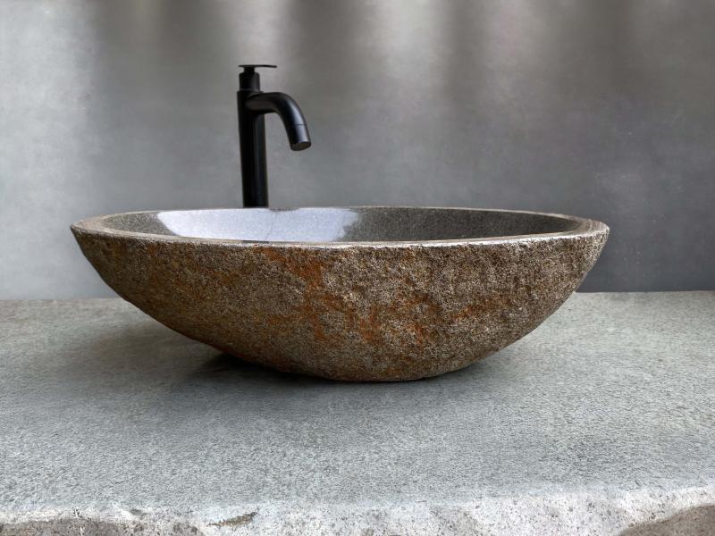 PAIR OF STONE SINKS