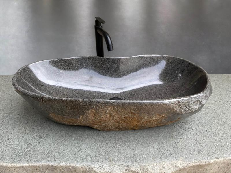 LARGE WASHBASIN IN NATURAL STONE LEO