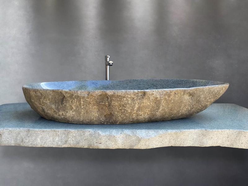 GROSSES WASCHBECKEN AUS BRAUNEM STEIN SCHWEDEN