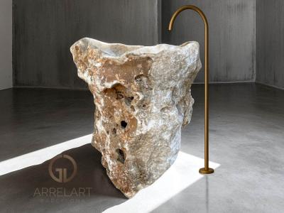 LAVABO IN PIETRA RUSTICA SU COLONNA VENCE