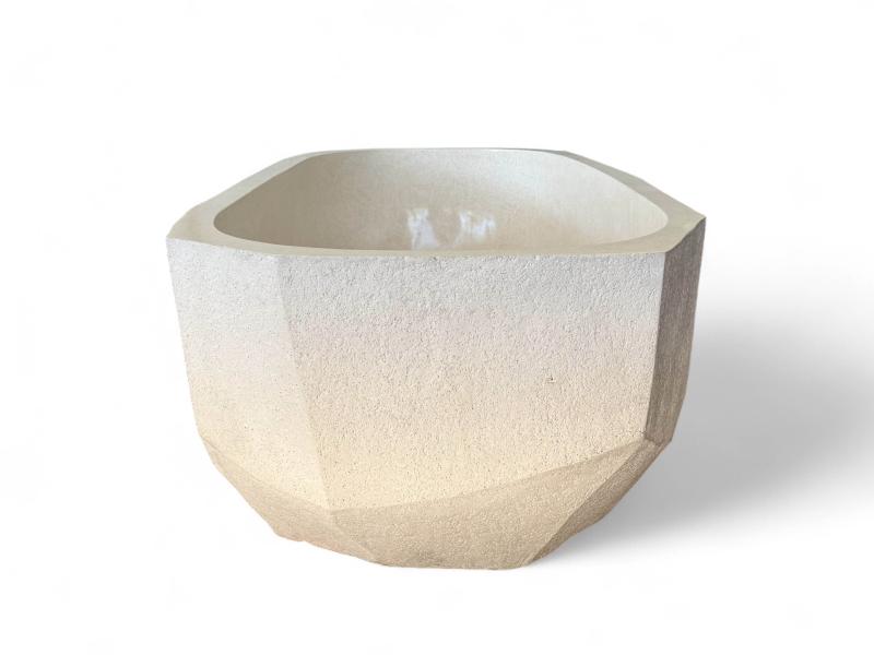 EXCLUSIVE WHITE BATHTUB