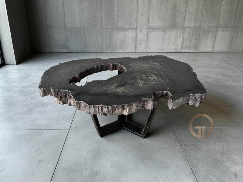 TABLE BASSE EN PIERRE NOIRE TOUAREG