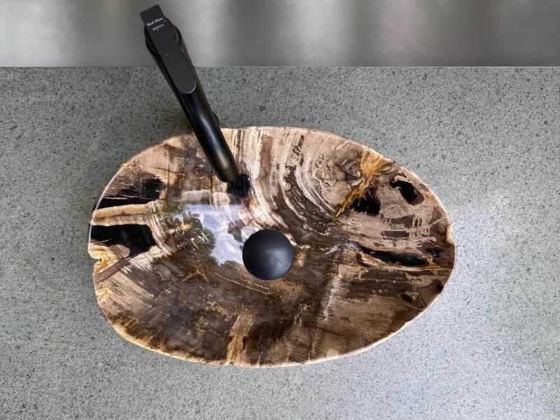 LAVANDINO IN LEGNO PIETRIFICATO MOLTO FINE JEWEL