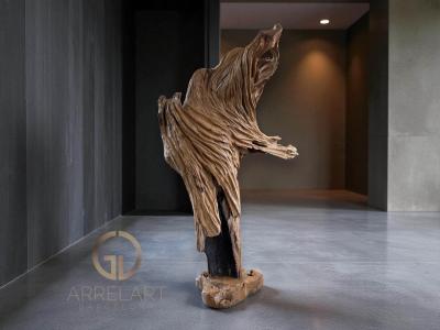 RUSTIKALE HOLZSKULPTUR SUZANNE