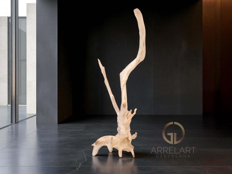 GROSSE SKULPTUR AUS TEAKHOLZ NASSAU