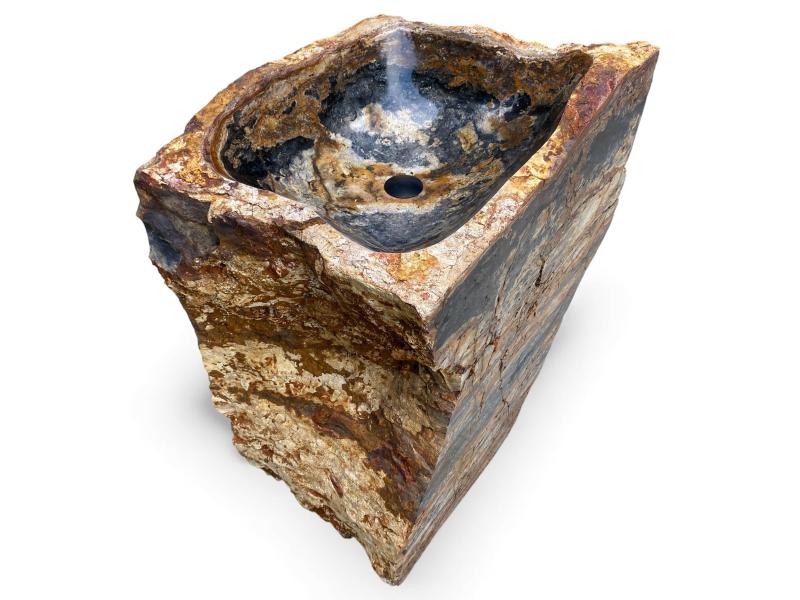 FREESTANDING SINK MADE OF MULTICOLORED ROCK