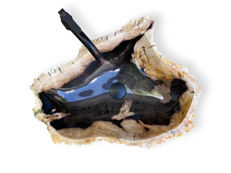 WASCHBECKEN AUS FOSSILEM HOLZ LEWIS