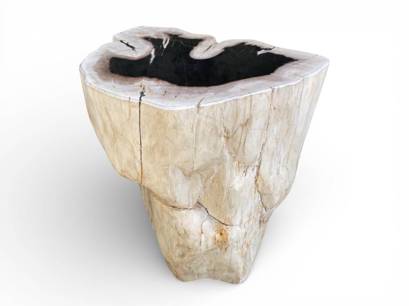 HOCKER AUS FOSSILSTEIN BREMEN