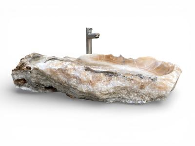 MAJESTATISCHES WASCHBECKEN AUS NATURSTEIN AFRICA