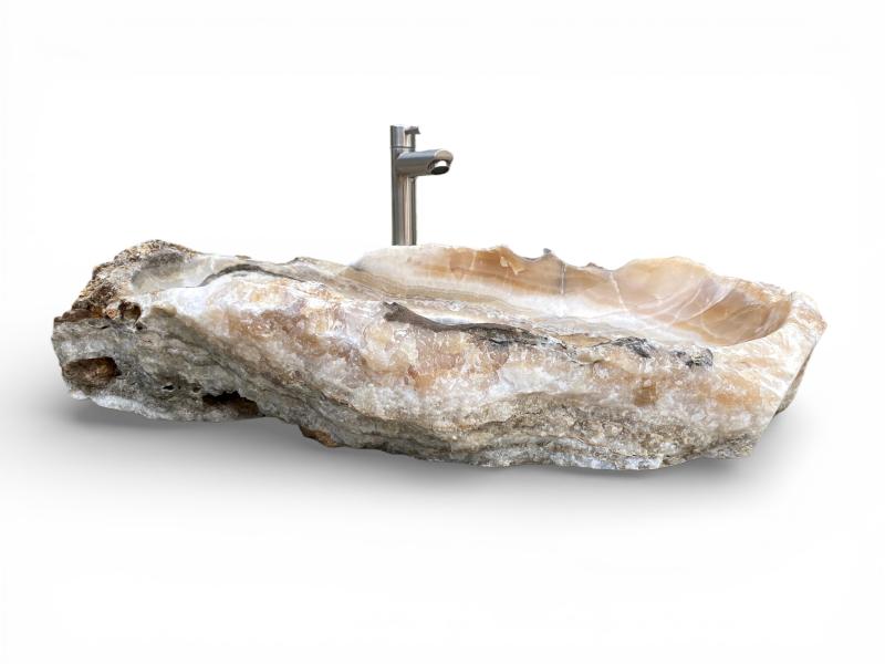 MAJESTATISCHES WASCHBECKEN AUS NATURSTEIN AFRICA