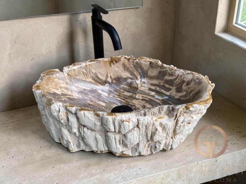 WASCHBECKEN IM WABI SABI STIL JEPARA