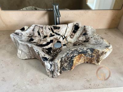 WASCHBECKEN AUS VERSTEINERTEM HOLZ SASHA