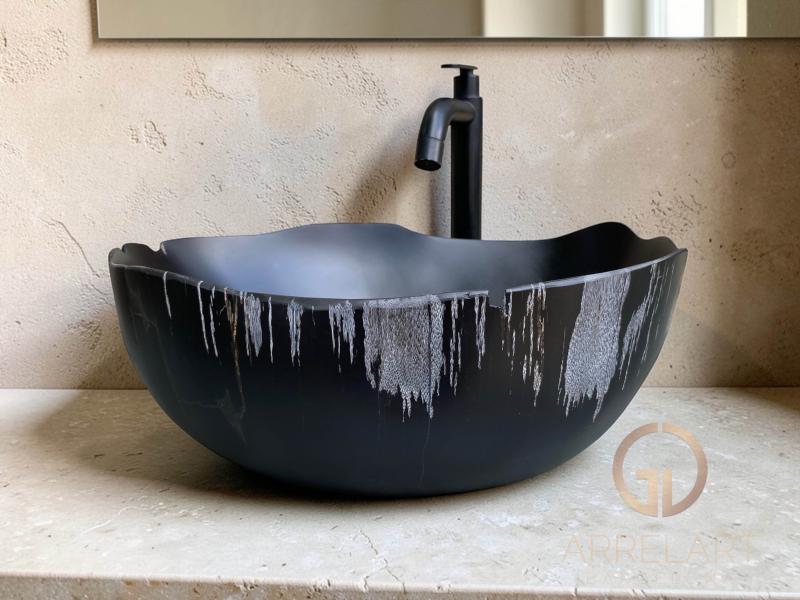 SATINIERTES WASCHBECKEN AUS SCHWARZEM STEIN ALGARVE