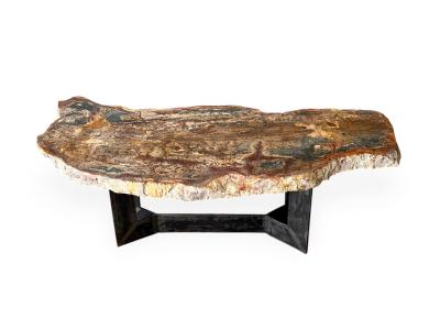 TAVOLINO IN COLORI NATURALI