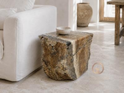 SCULPTURAL STOOL IN NATURAL STONE TIVOLI