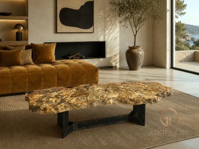 TABLE BASSE AUX COULEURS NATURELLES