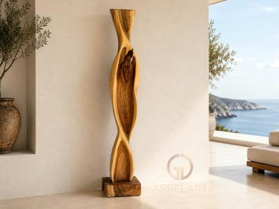 ESCULTURA TALLADA DE TECA ESPIRAL