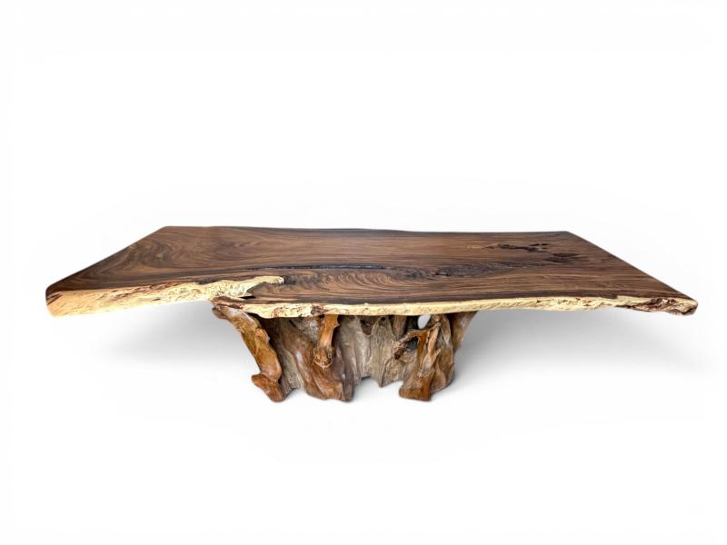 WOODEN DINING TABLE CORALINE