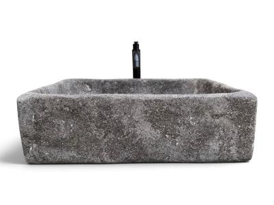 LAVABO EN PIERRE