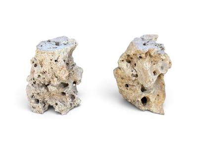 CONSOLA CON PATAS DE PIEDRA