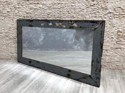 Specchio ondulato piccolo in vernice scura di Alice Lahana Studio in  vendita su Pamono