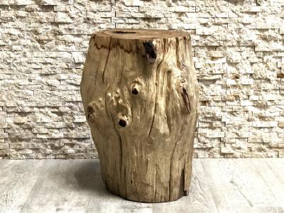 DEKORATIVER HOCKER AUS TEAKHOLZ HOWARD