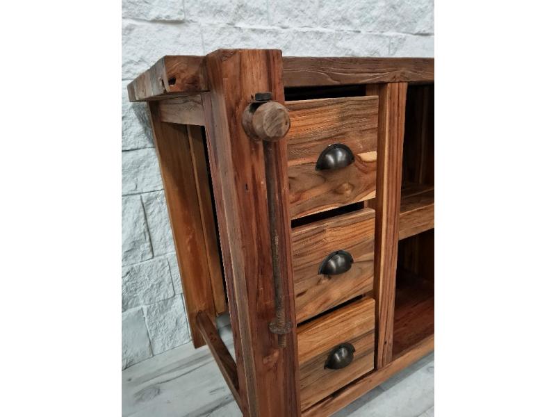 DETALLE MUEBLE DE BAÑO DE TECA PARMA