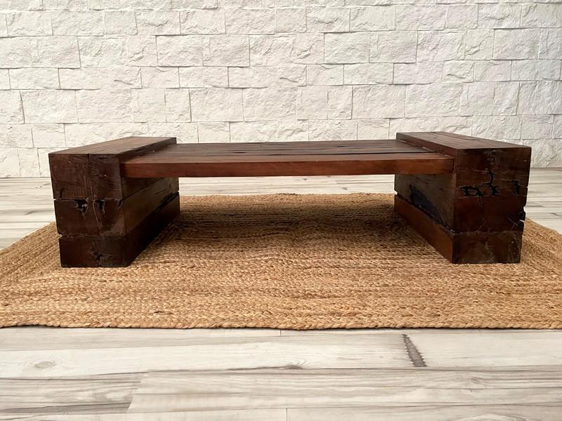 Exklusiver Couchtisch aus Holz Isabella - Arrelart