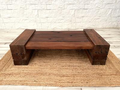 TABLE ISABELLA