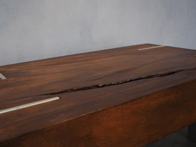 MESA CENTRO CON PATAS DE METAL