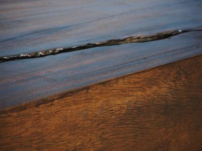 COFFE TABLE WITH METAL LEGS