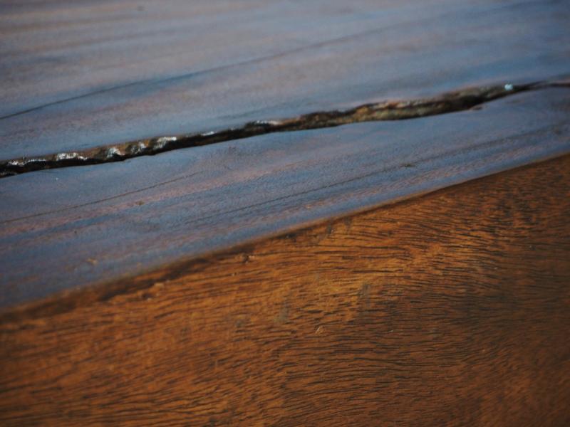 COFFE TABLE WITH METAL LEGS